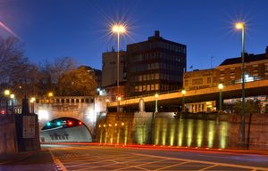 머지강(River Mersey) 아래 퀸즈웨이 터널(Queensway tunnel)의 리버풀 도심(Liverpool city centre) 입구