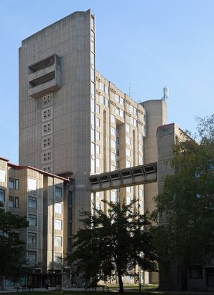 게오르기 콘스탄티노프스키(Georgi Konstantinovski)가 설계한 기숙사(1971년)(스코페, 북마케도니아)