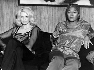 앤지 디킨슨과 켈리, 1976년 NBC TV 시리즈 폴리스 우먼 에피소드