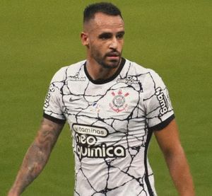 코린치앙스 시절 레나투 아우구스투(2022년)