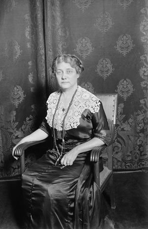 50대의 넬리 블라이