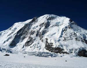 리슈캄(4,527m), 고르너 빙하 위