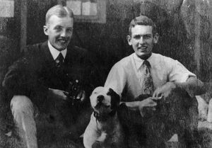 찰스 베스트와 클라크 노블(Clark Noble) 1920년경