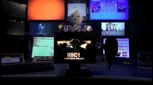 2012년 10월 23일 23시 31분(GMT) 북아일랜드 BBC One 아날로그 방송 종료 시점에 촬영된 마지막 BBC1 기계식 아이덴티티에 '디지털 UK'가 표시된 이미지