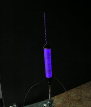 고전압 코일 주위의 코로나 방전