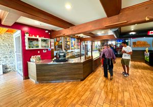 벤앤제리스 아이스크림 가게 내부