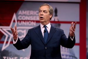 2018년 미국 CPAC(보수정치행동회의)에서의 패러지