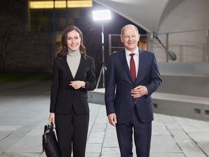 2022년 3월 16일 마린과 독일 총리 올라프 숄츠