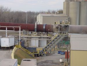 시멘트 소성로에 투입되는 사용 후 타이어