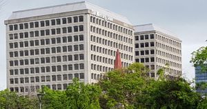 실리콘밸리 최대 신문인 머큐리 뉴스(The Mercury News)의 본사, 샌호세 시내