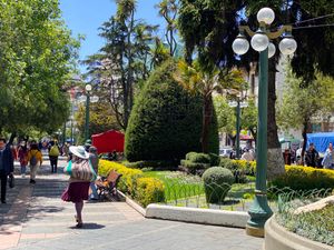 도시의 주요 간선도로 중 하나인 파세오 델 프라도(Paseo del Prado)