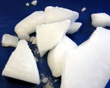 드라이아이스는 상온 상압에서 승화하여 직접 이산화 탄소 기체가 된다.