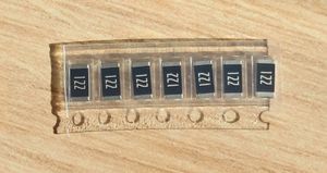 원래 포장된 표면 실장 저항 - 이 포장은 실장 기계 사용을 허용합니다