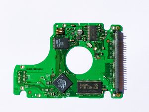 2.5인치 삼성 하드 디스크 MP0402H의 회로 기판
