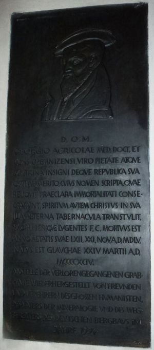 2014년 6월에 설치된 차이츠 대성당의 아그리콜라 기념비