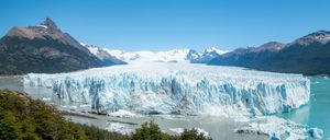 아르헨티나 로스글라시아레스 국립공원(Los Glaciares National Park)의 페리토 모레노 빙하(Perito Moreno Glacier)의 녹는 끝부분