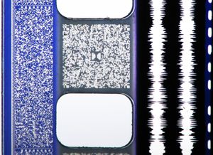 35mm 길이의 각 오디오 포맷별 필름 모습 - SDDS(왼쪽), 돌비디지털 (가운데), DTS(오른쪽)