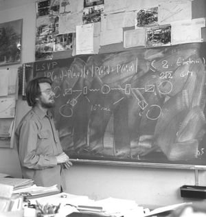 1982년 CERN에서 벨의 부등식에 대해 논하는 벨