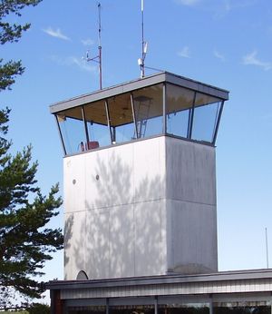 뢰이스켈라 비행장(Räyskälä Airfield), 로피(Loppi), 핀란드의 소규모 관제탑