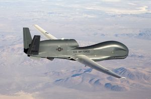 RQ-4 글로벌 호크, 고고도 장기 체공 감시 플랫폼