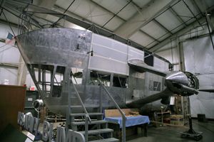 굿이어 ZNPK(K-28)의 조종석(곤돌라)