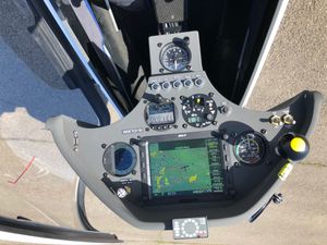 활공기 계기판. 이미지를 클릭하여 자세한 설명을 확인하십시오(Schempp-Hirth Ventus-3)