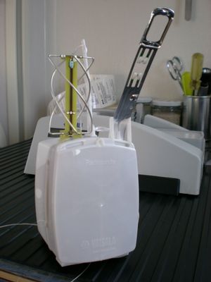 GPS 라디오존데(RS92), 약 220 × 80 × 75 mm