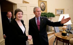 2007년 3월 22일, 클라크가 미국 백악관에서 조지 W. 부시 미국 대통령을 만나는 모습