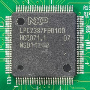 임베디드 애플리케이션용 ARM7 마이크로컨트롤러