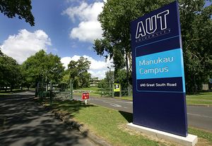 오클랜드 공과대학교 사우스 캠퍼스 입구