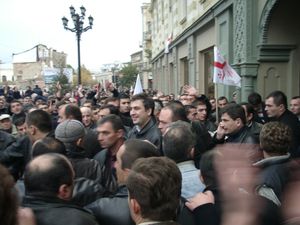 미하일 사카슈빌리와 시위대