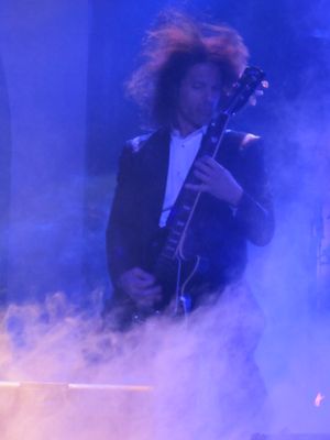 2012년 트랜스-시베리안 오케스트라와 함께 공연하는 피트렐리