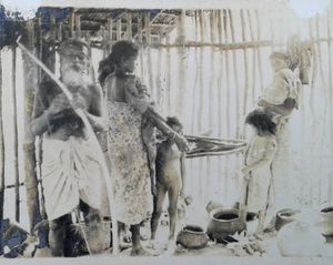 티사하미 아토와 베다족 여성들