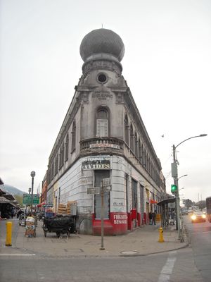 페리아 핀토 옆 마르사노 건물