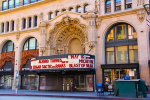 밀리언 달러 극장 입구 (2012년)