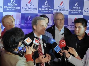 호세 안토니오 카스트(José Antonio Kast)가 공화 행동 운동 1주년 기념식에 참석한 모습.