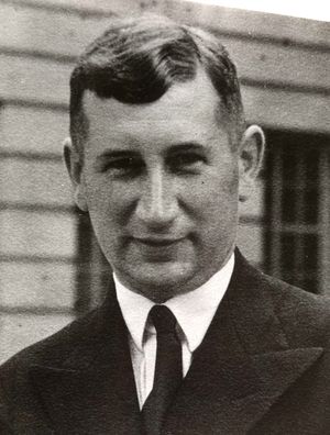 남성의 흑백 사진