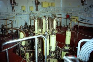 야말의 원자로 헤드