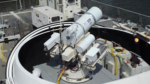 AN/SEQ-3 레이저 시제품의 함상 시험