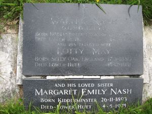 웰링턴 카로리 묘지 묘비