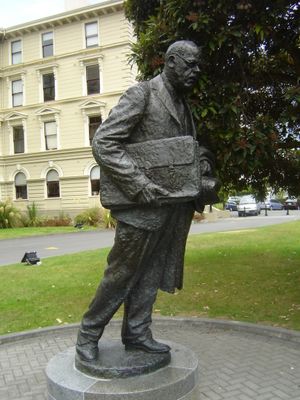 웰링턴의 정부청사 사적지구에 있는 프레이저 동상