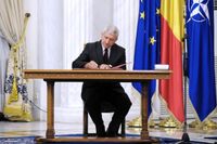 2012년 문화·국가유산부 장관으로 재직 중인 디아코누