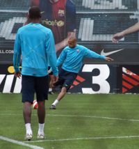 훈련 중인 사무엘 에투와 앙리(바르셀로나 시절)