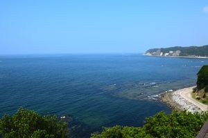 일본 열도에서의 상업 포경 발상지 중 하나로 여겨지는 지타 반도 모로자키의 풍경 (하즈미곶)