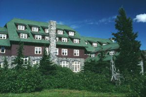 크레이터 호 롯지(Crater Lake Lodge)