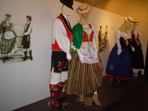 섬의 전통 의상