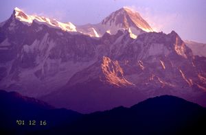 안나푸르나 III봉과 마차푸차레