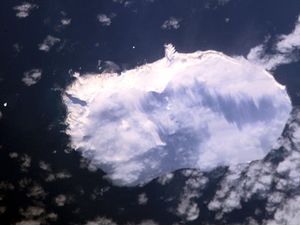 미항공우주국(NASA)의 우주에서 본 부베 섬 사진