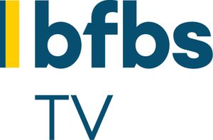 영국군 방송국(BFBS TV)은 BBC One, BBC Two, ITV, 채널 4, 스카이 뉴스, BFBS Extra 6개의 TV 채널을 제공하며, 지역 송신기를 통해 섬 주민들에게 전달된다.