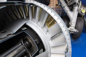 터보제트의 터빈 입구 안내 베인